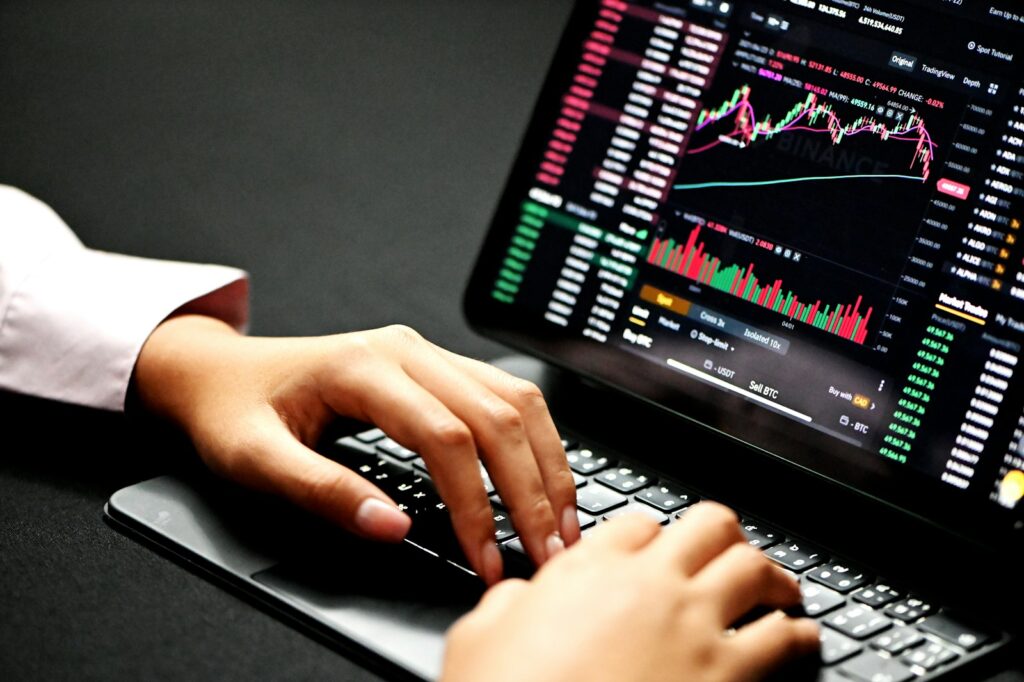 Web-Based Trading Without Compromise: Performance, UX, and Power